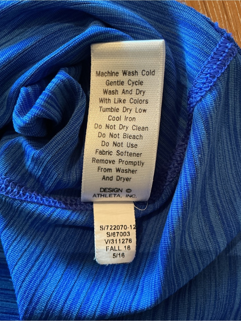 Athleta Chi Long Sleeve Royal Blue Stripe L Large Top UPF Sun Protection Shirt - Picture 9 of 9